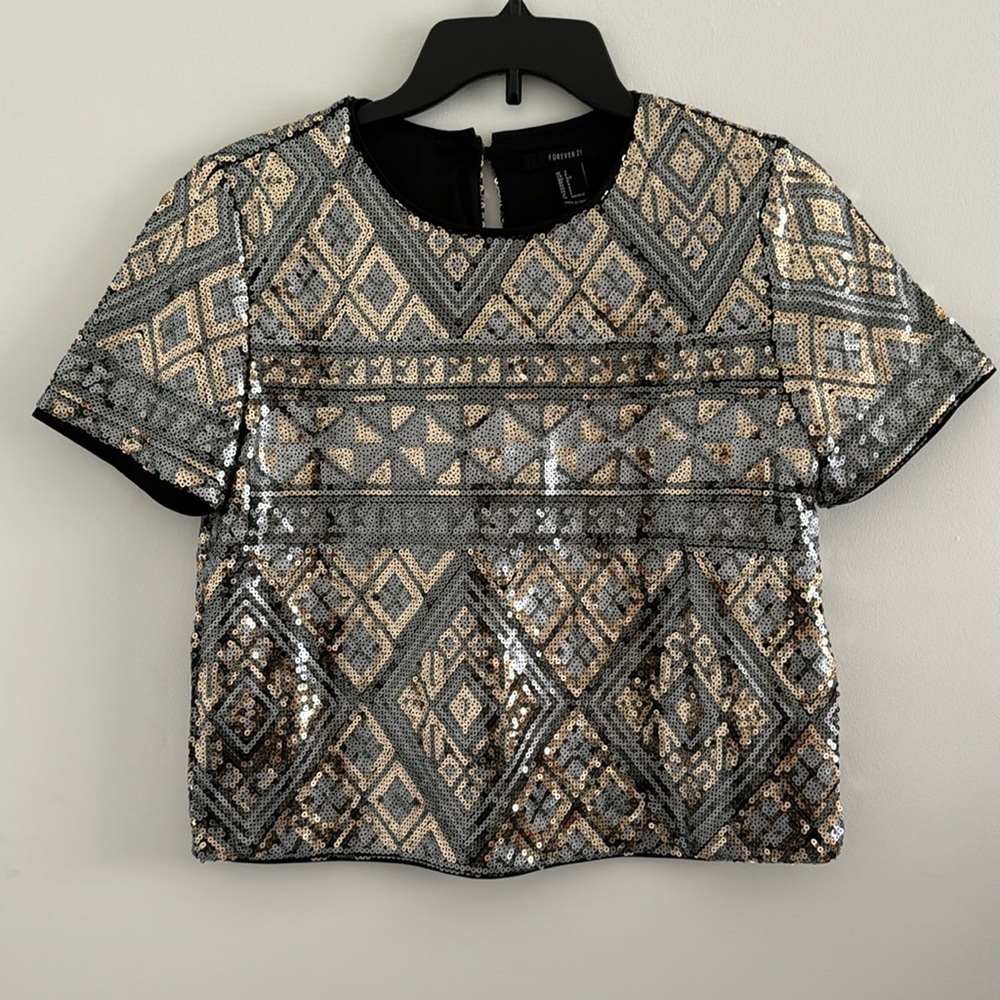 Forever 21 Women Crop Top Gold Silver Geometric Sequins Short Sleeve